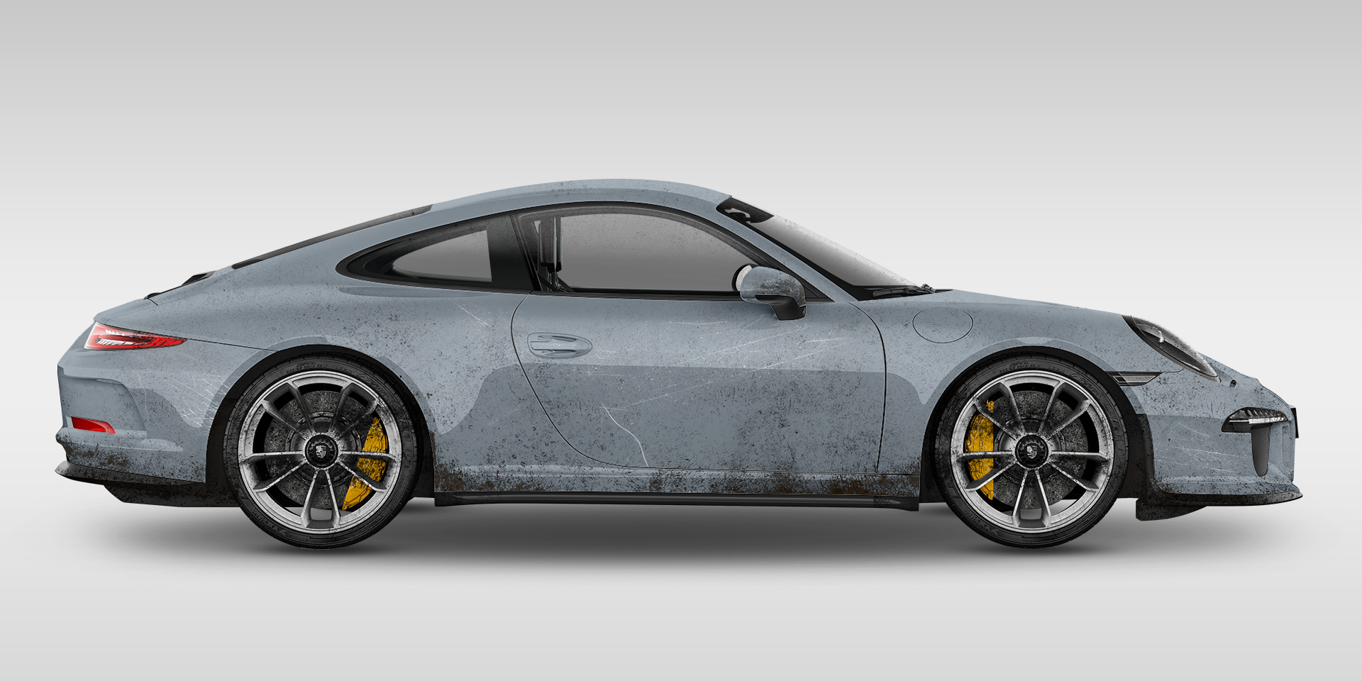 Schmutziger, verkratzter Porsche vor der Fahrzeugaufbereitung